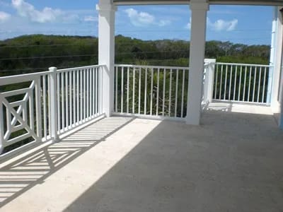 BH-09 — Bahamas Luxury Villa With Ocean Views