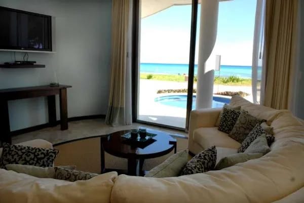 PC-01 — Playa del Carmen Beach Front Vacation Villa with 2 Pools