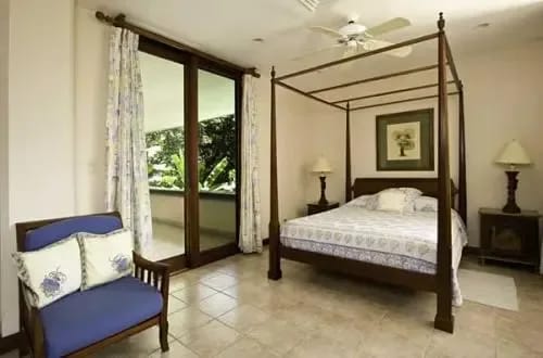 FL-42 — Playa Flamingo Beachfront Rental