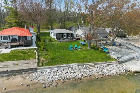Paradise Point Cottage