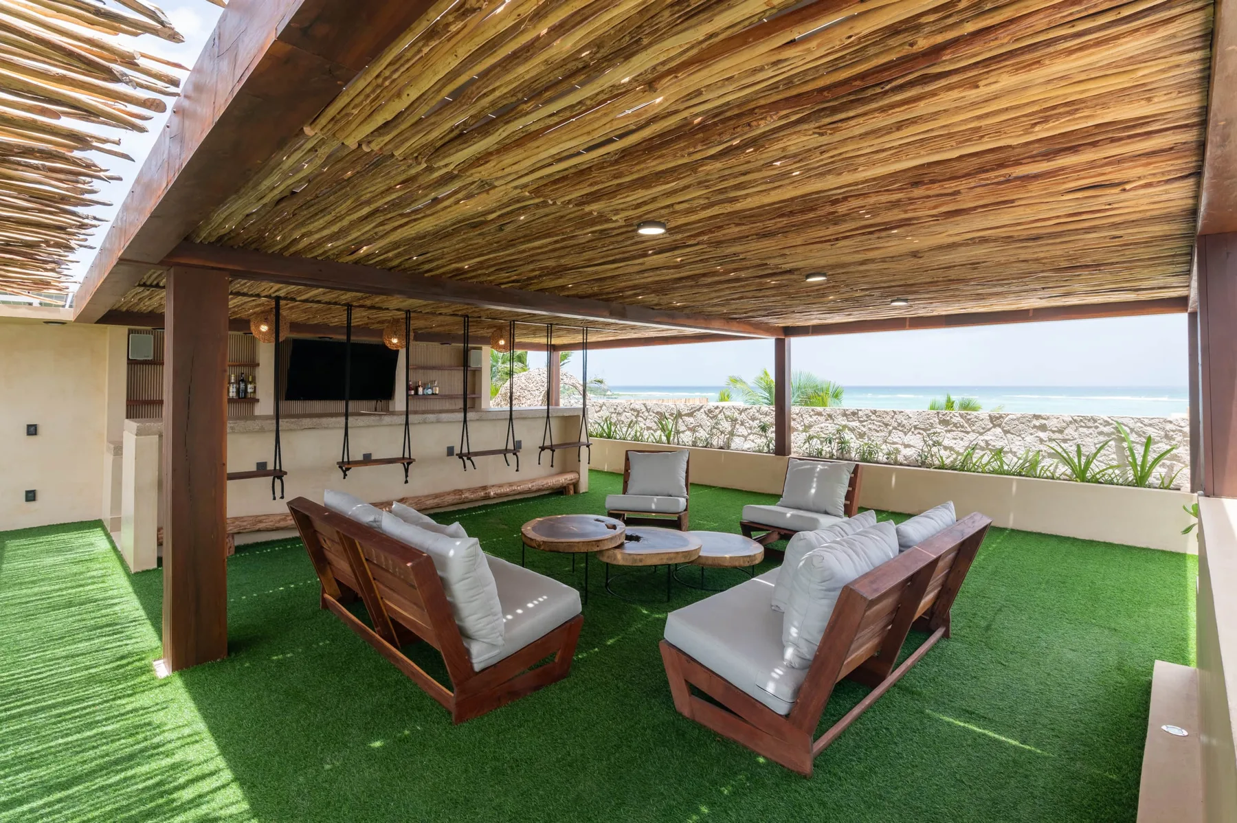 Rooftop lounge