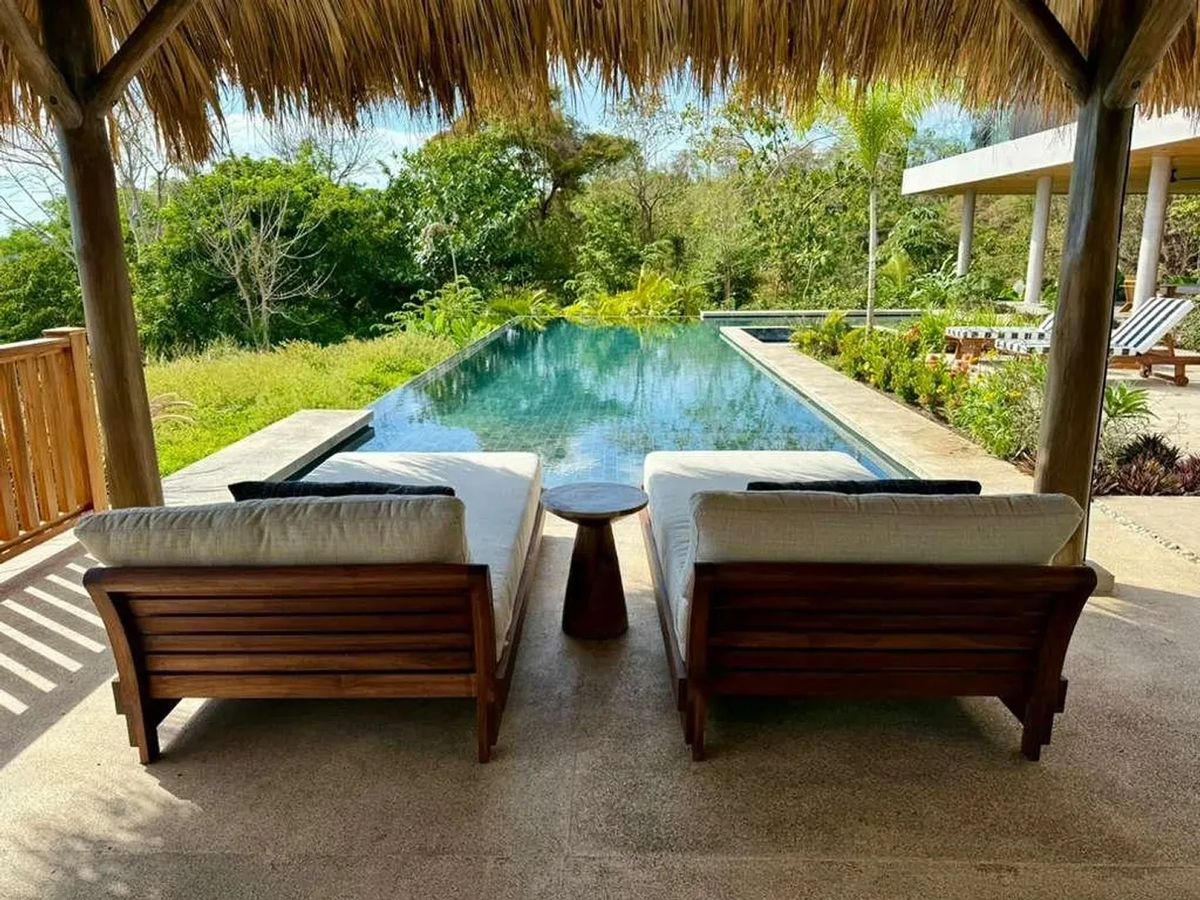 ST-01 — Oceane bleu - Brand New Villa in Santa Teresa