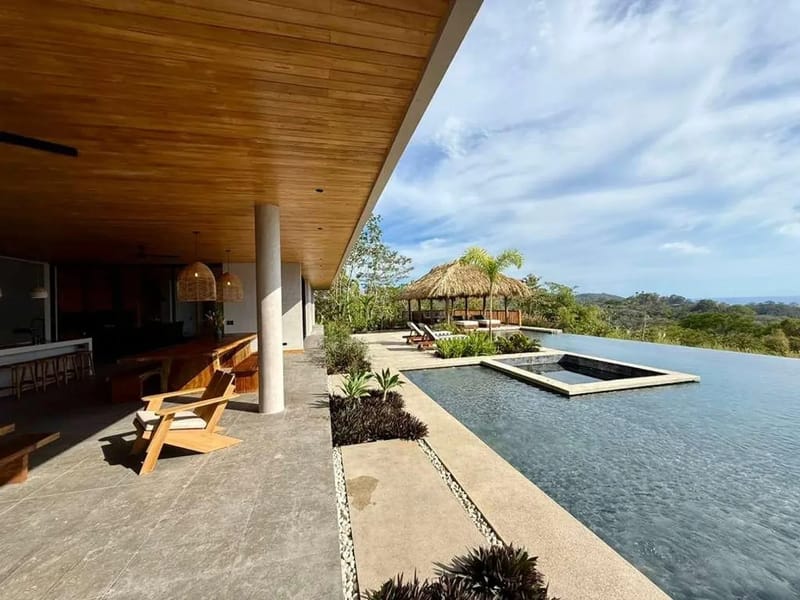 ST-01 — Oceane bleu - Brand New Villa in Santa Teresa