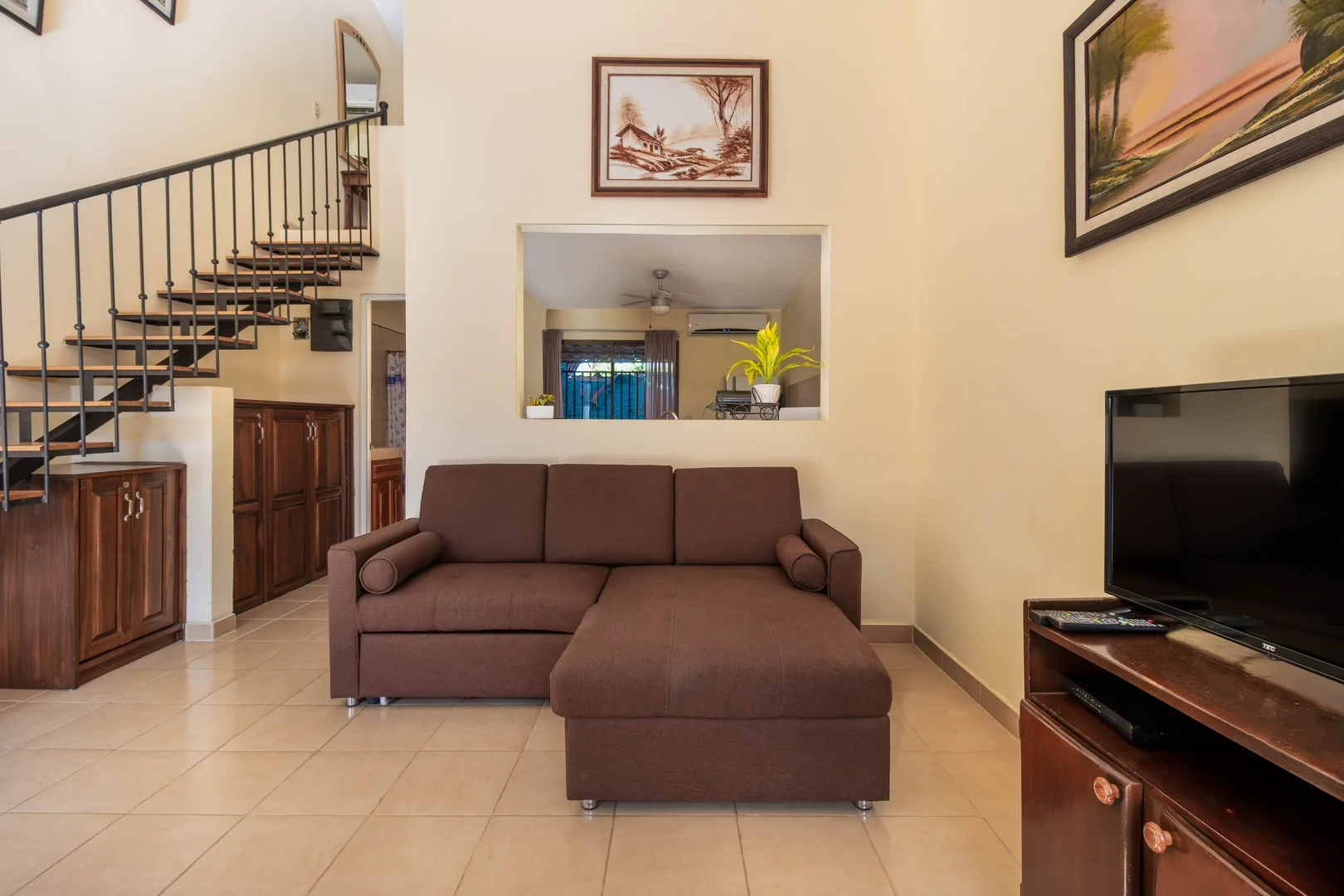 Las Palmas King Bed Loft: Pool & Beach