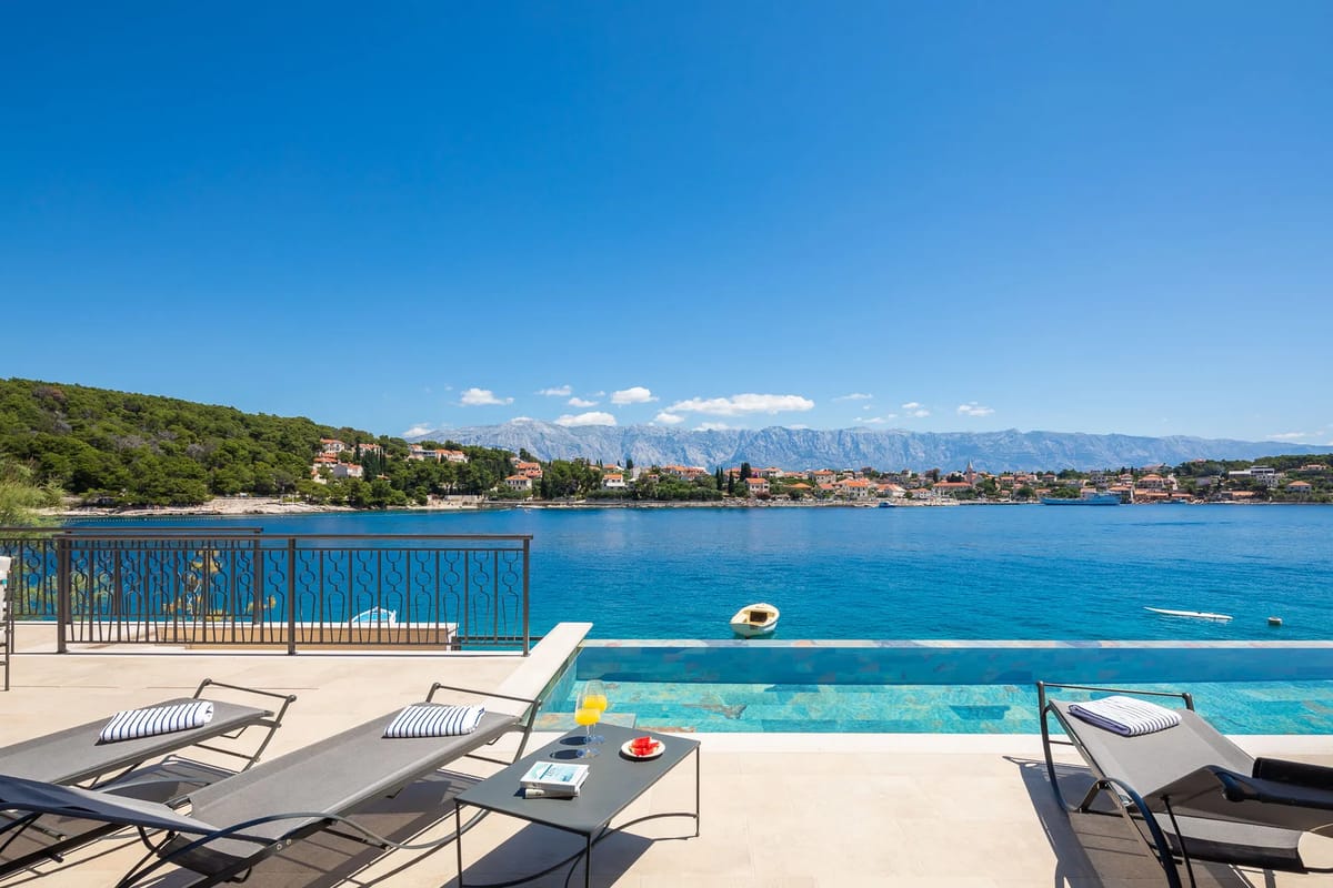 Pool and Adriatic views