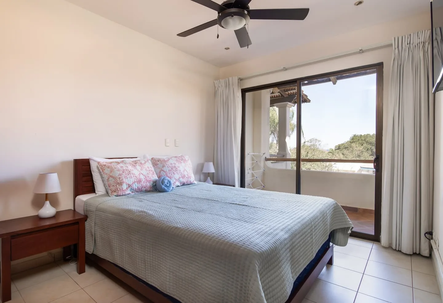 Gated Tropical Condo • 6 Pools • 300M from Beach