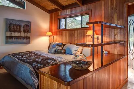 Guest-house bedroom