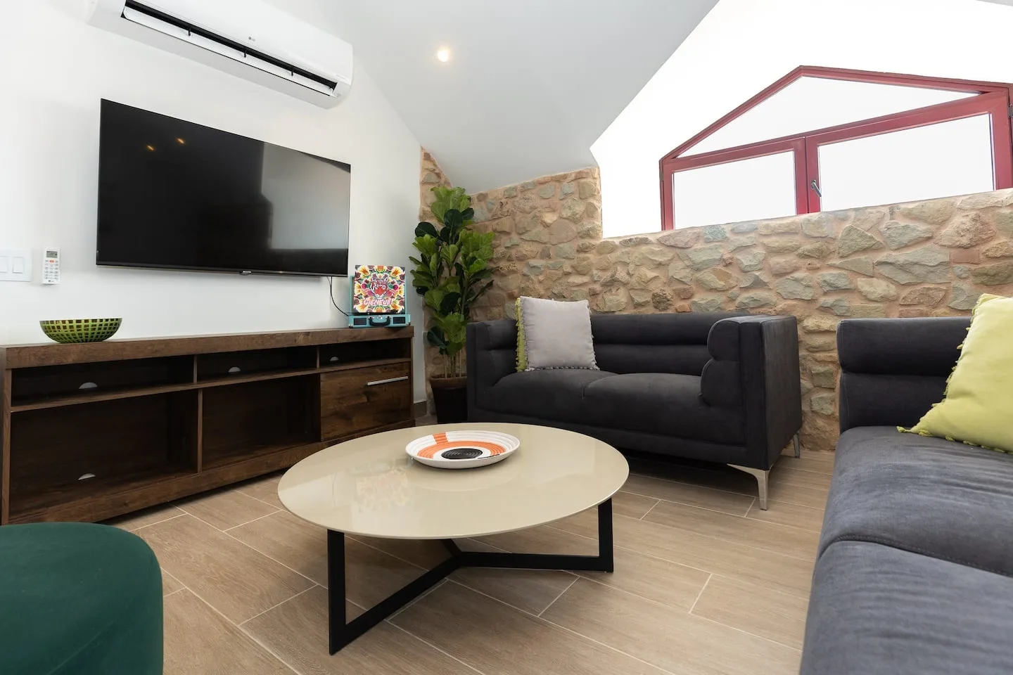 The Travelers Condo by AcoModo @Casco Viejo