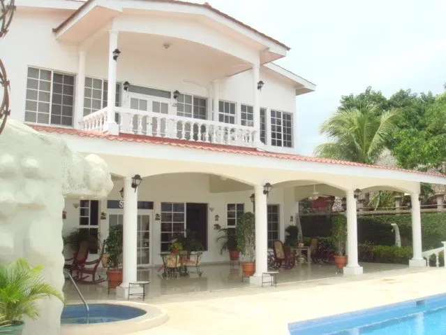PL-01 — Beachfront Villa with Private Pool