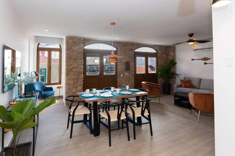 The Vacationer Condo by AcoModo @Casco Viejo