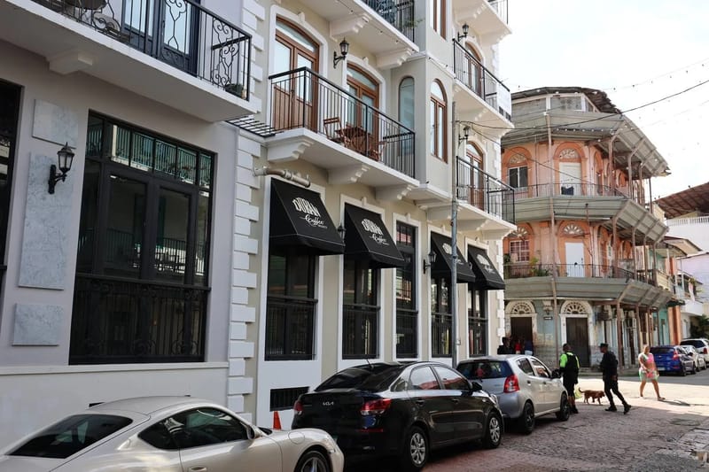 The Vacationer Condo by AcoModo @Casco Viejo