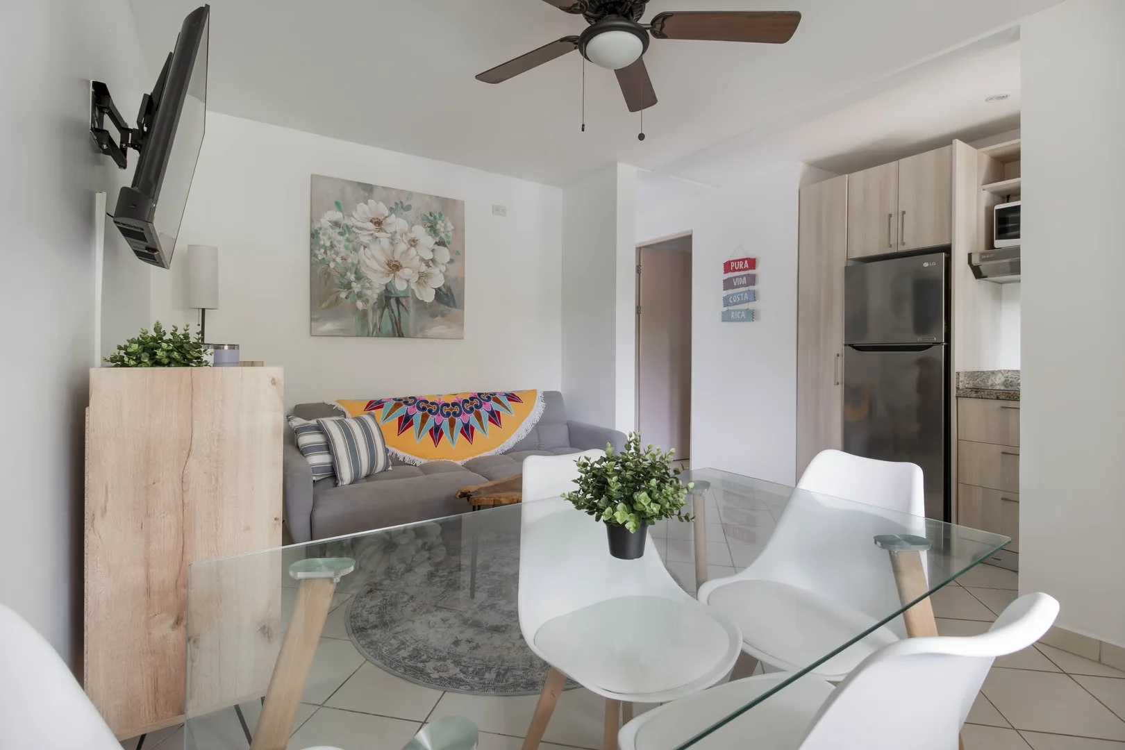 Flor de Limón Pool Condo—Beach & Cafés Steps Away