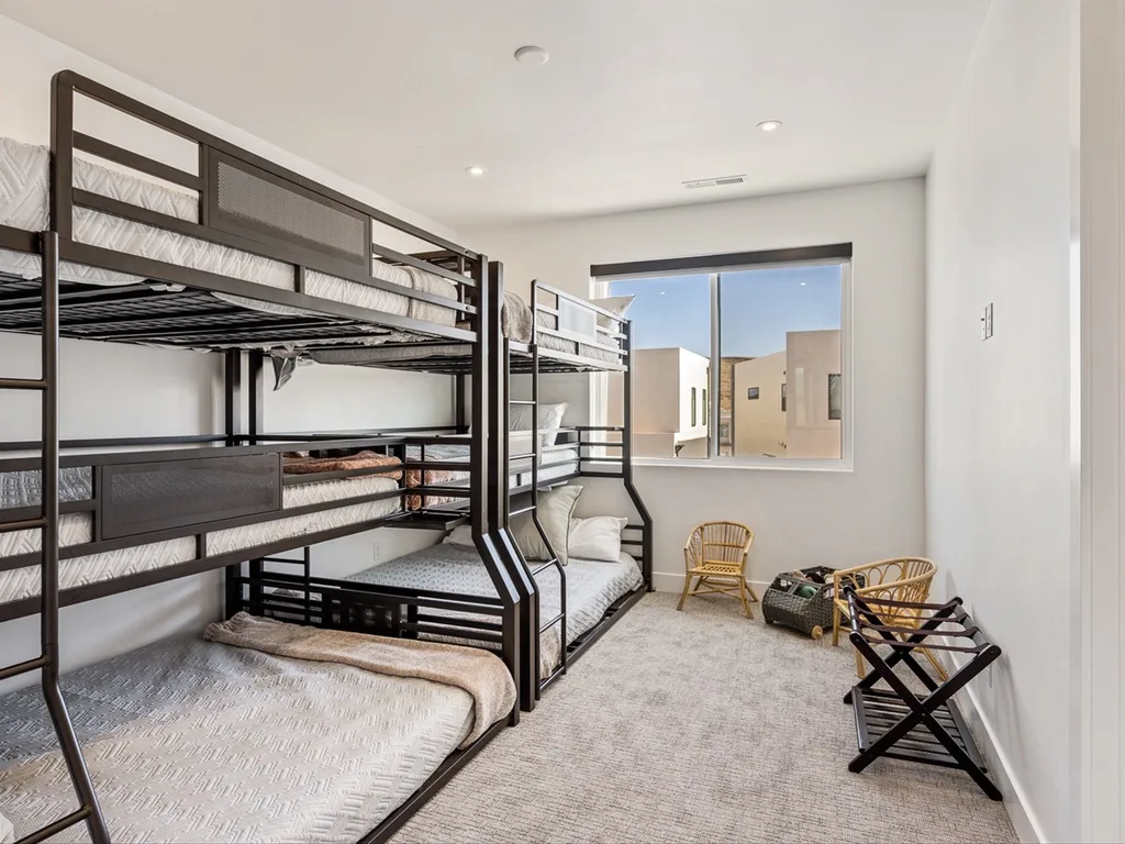 Bunk bedroom