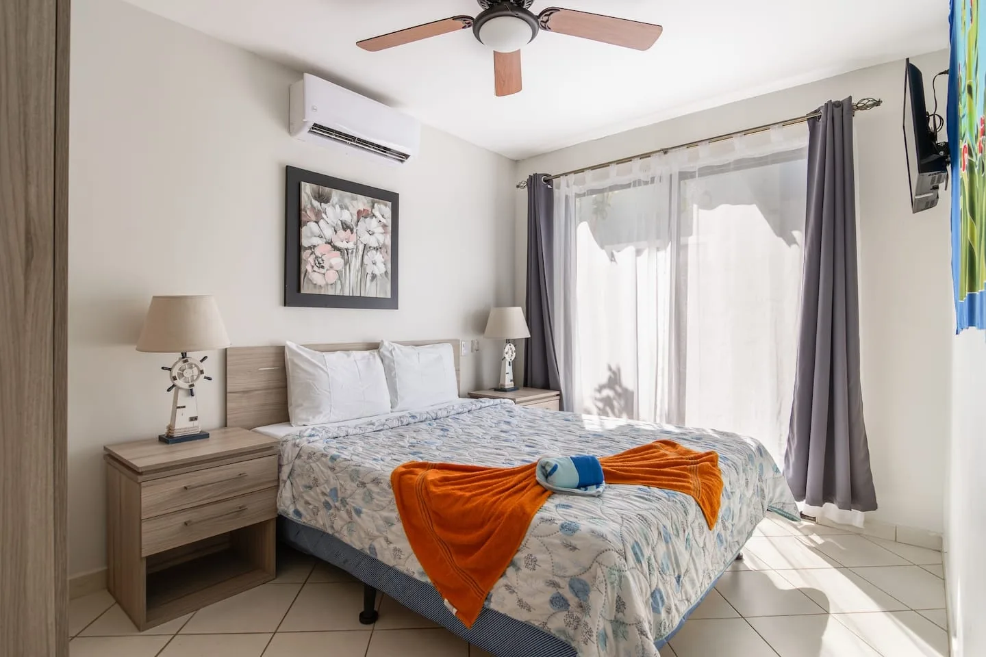 Flor de Limón Retreat | Pool, Patio & BBQ Grill