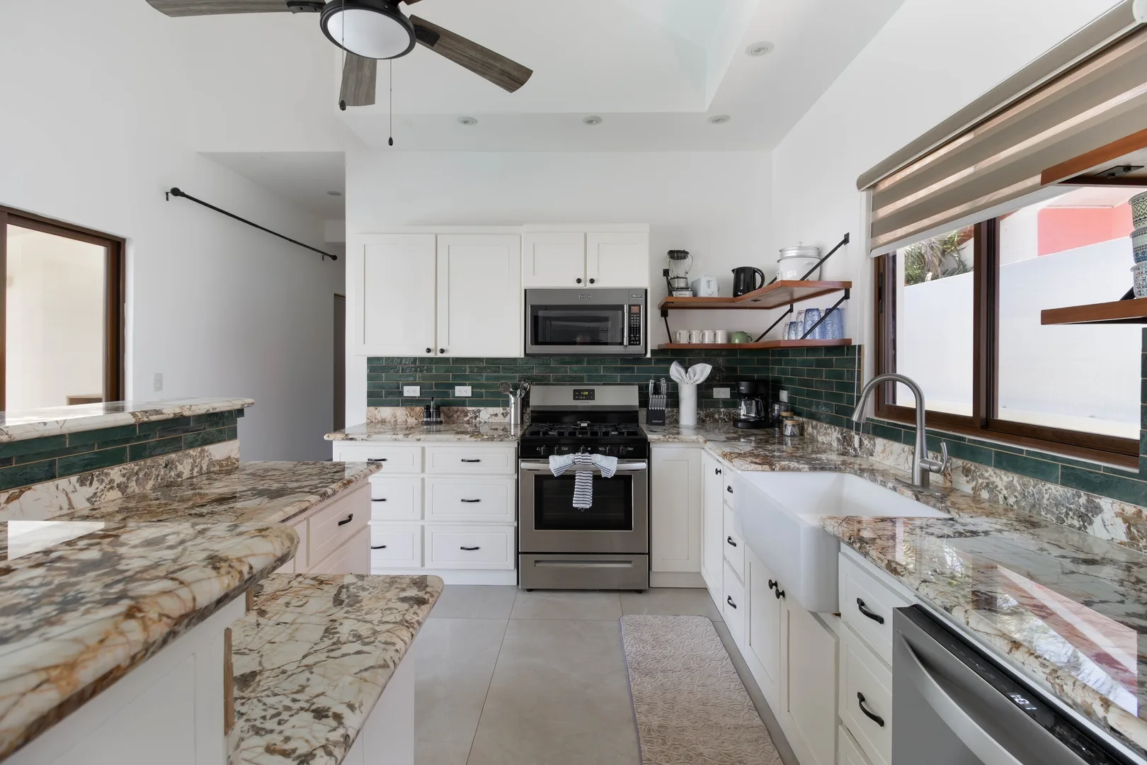 Casa Miel: Private Pool in Gated Community