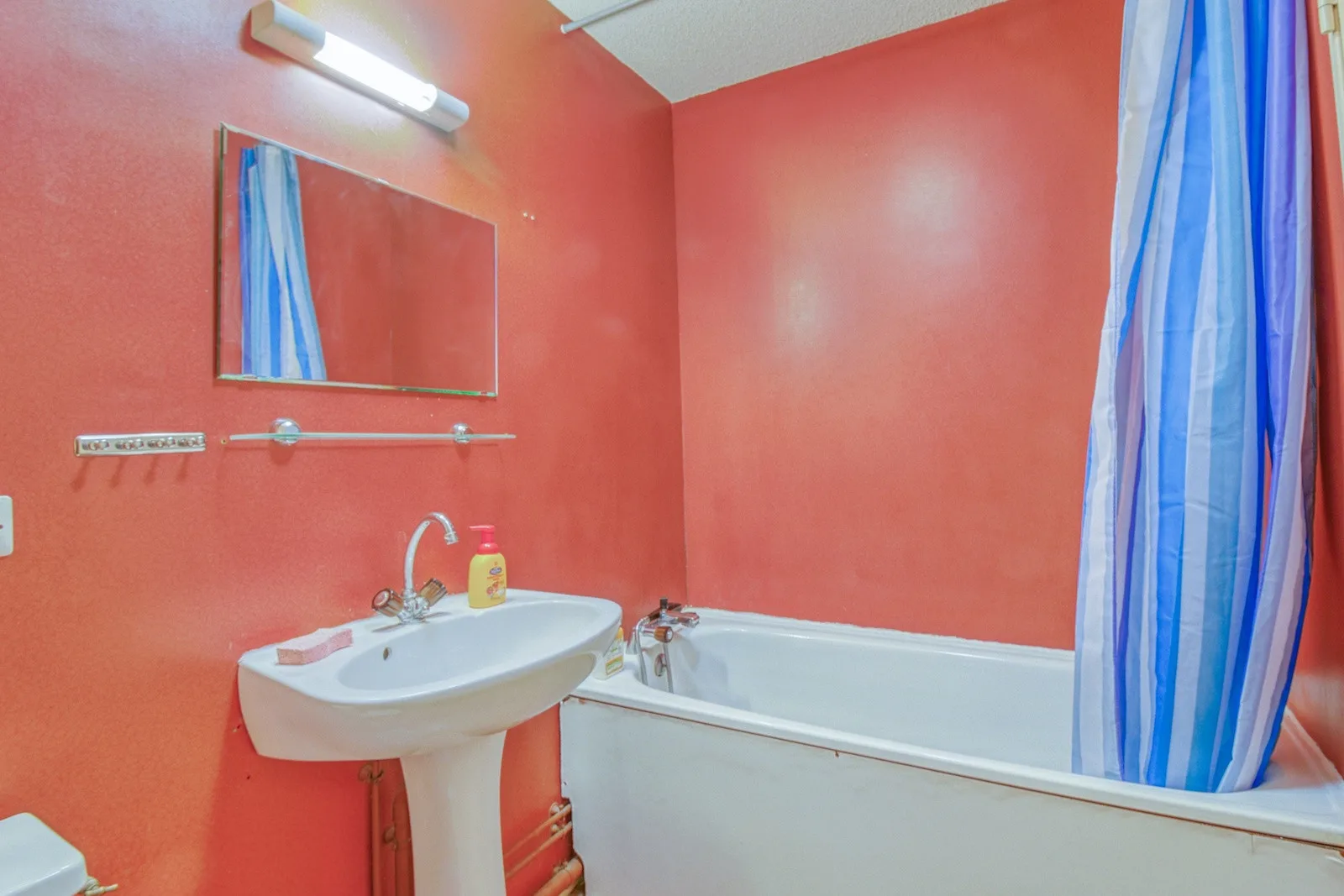Baño con bañera