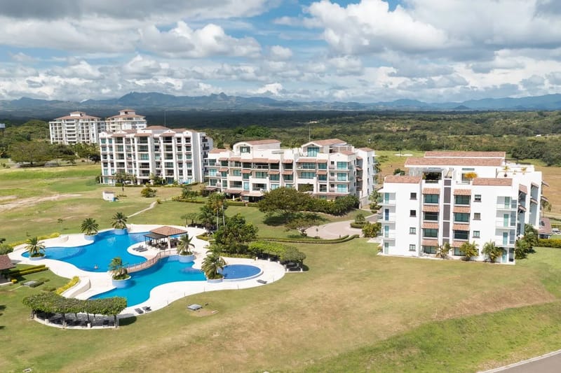 The Nova Condo By Acomodo @CasaMar