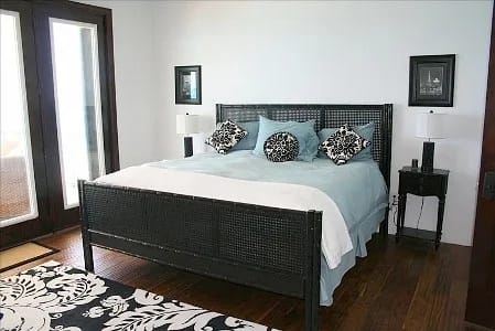 BH-01 — Bahamas Beachfront Rental With Internet