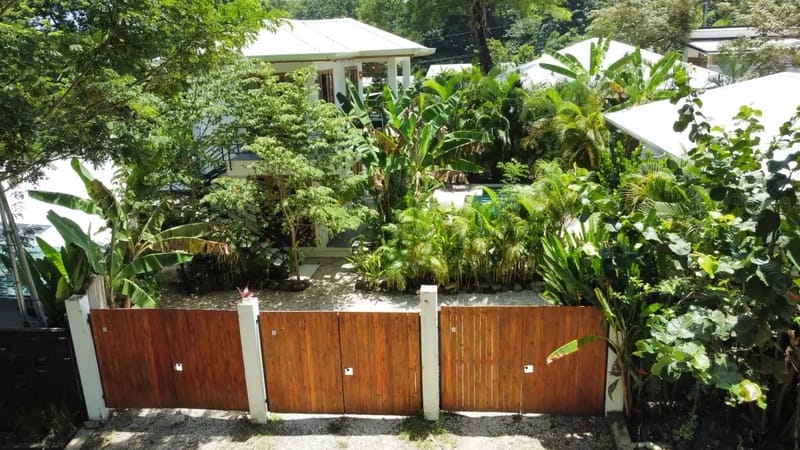 Jardín y espacios exteriores