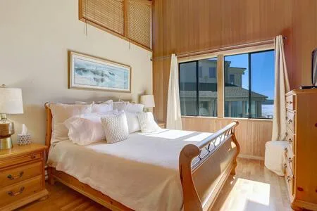 King bedroom