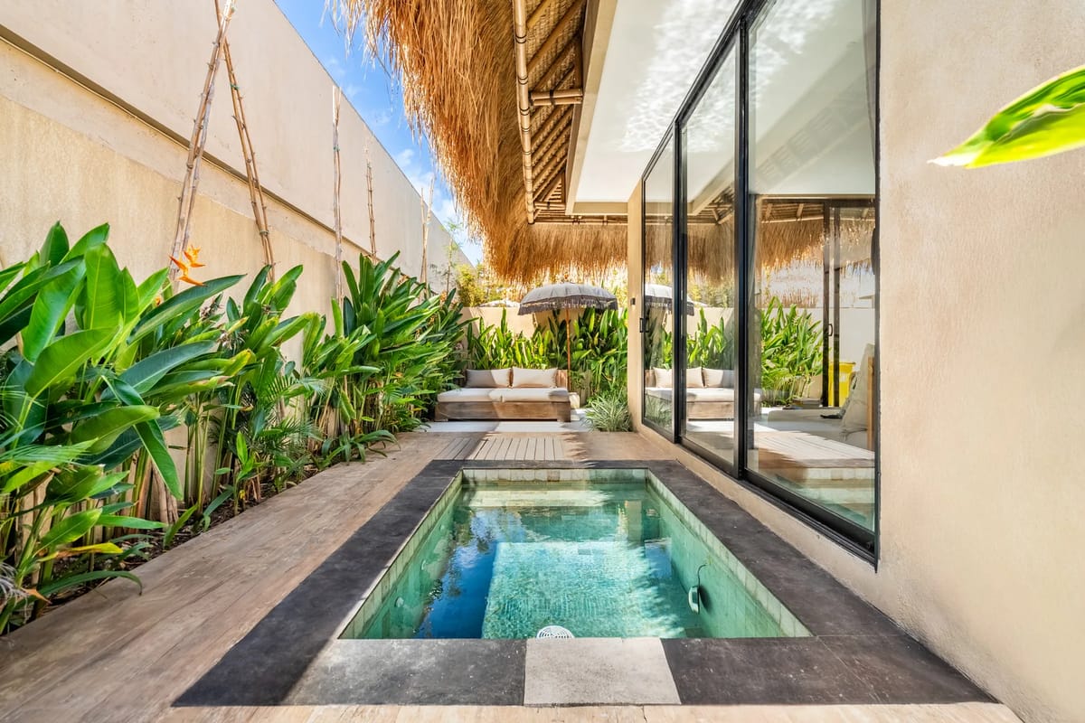 Private pool