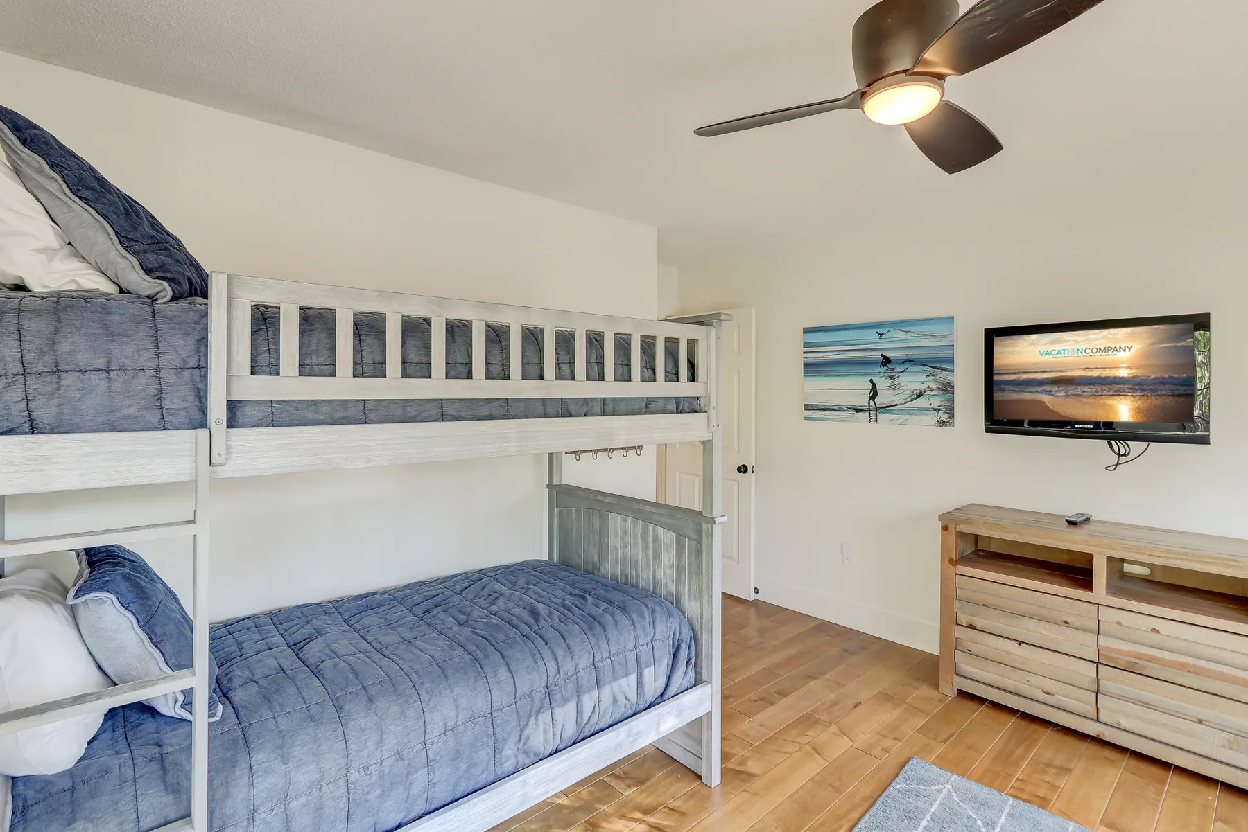 Bunk bedroom