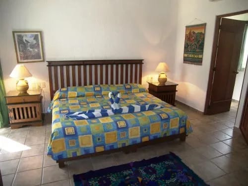 JB-03 — Jade Bay Beach Front Villa with Outdoor Kitchen and Bar