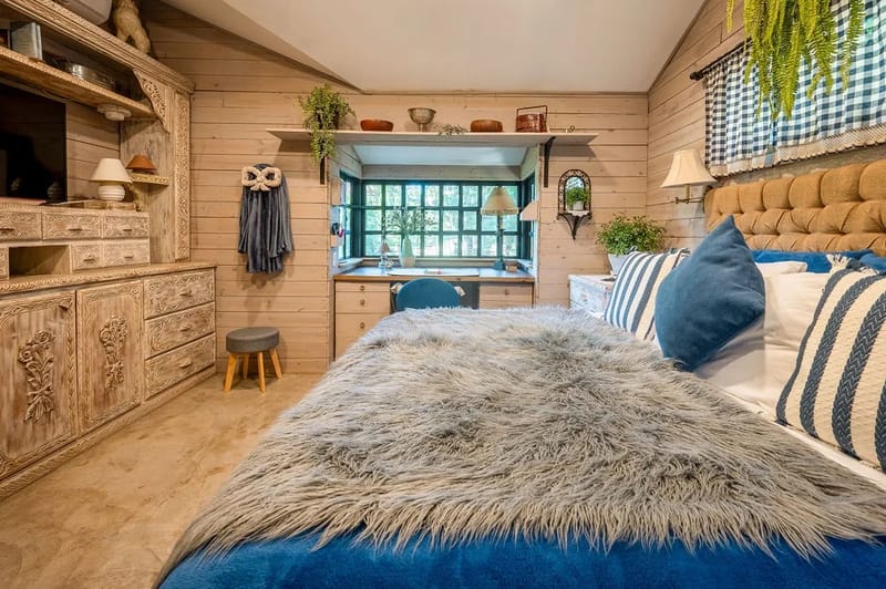 Abuela Tota Tree Cabin #4 by AcoModo @QPR