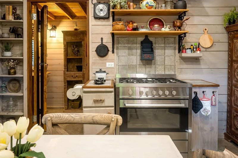 Abuela Tota Tree Cabin #4 by AcoModo @QPR