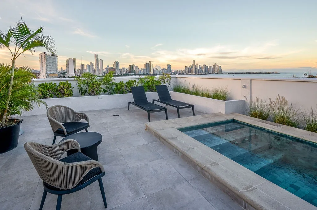 Lumière Luxury by AcoModo  @Casco Viejo