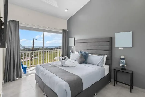 Sky House · 3