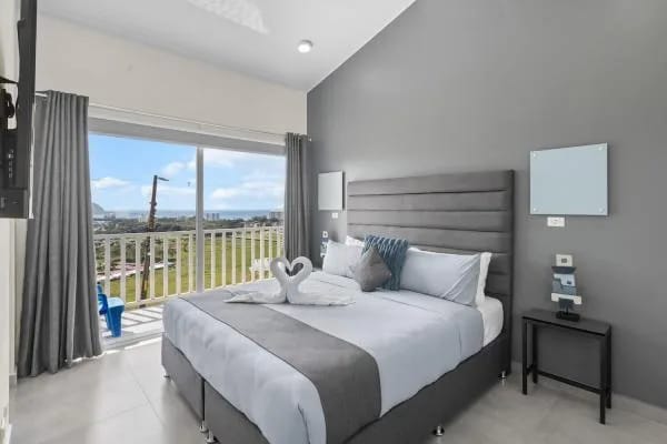 Sky House · 3