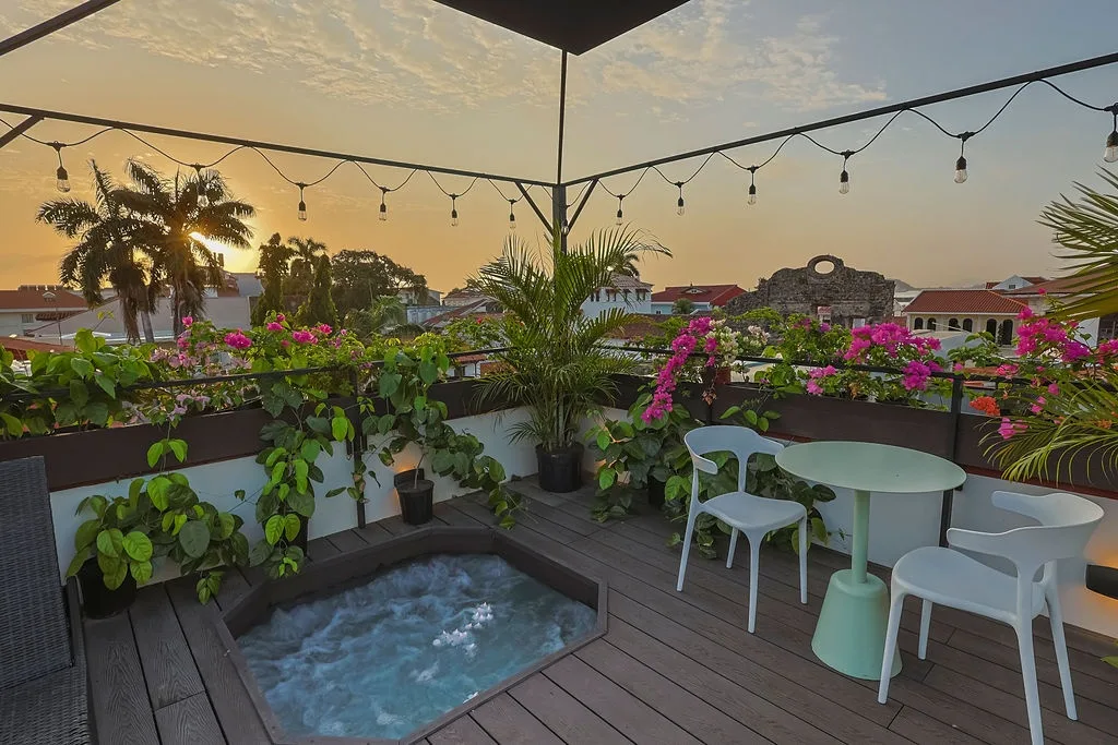 Casa Lourdes by AcoModo @Casco Viejo