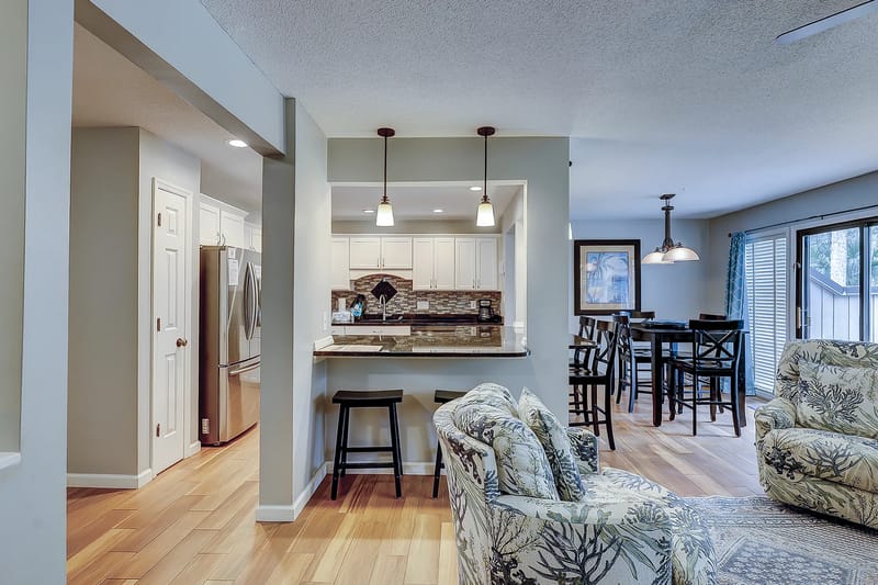 105 Beachwalk — property and surroundings