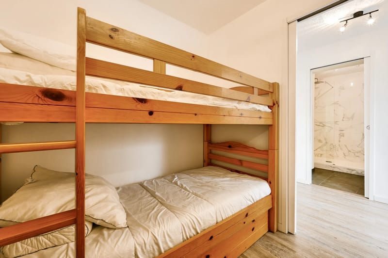 Dormitorio con litera