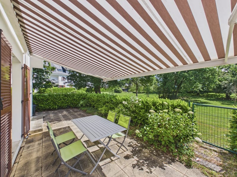 Arradon apartment with terrace