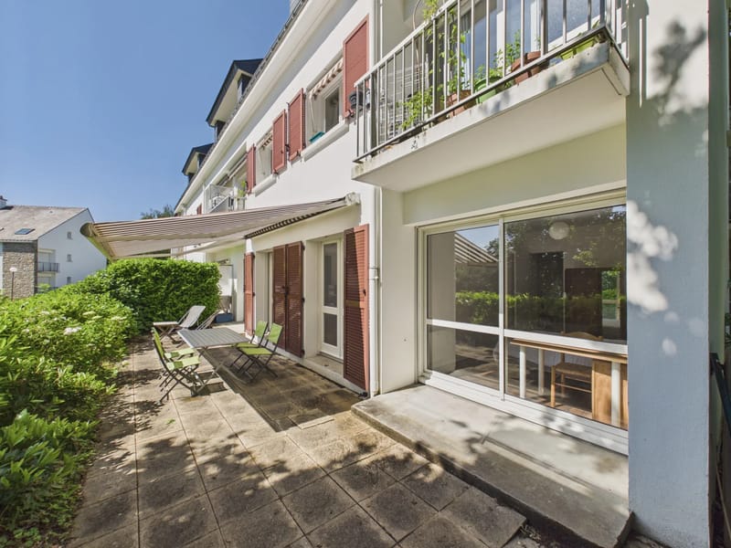 Arradon apartment with terrace