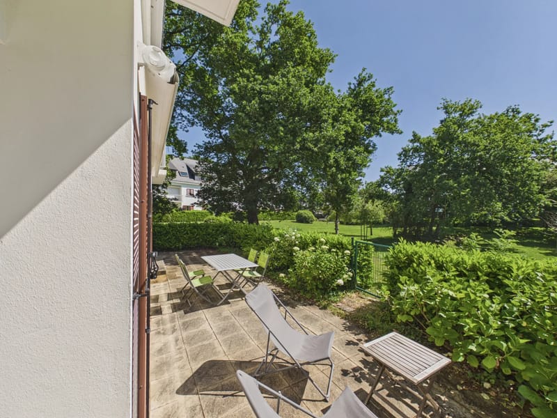 Arradon apartment with terrace