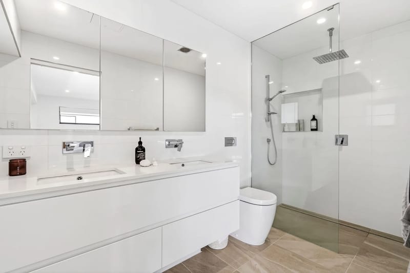 9 Oceania — property gallery