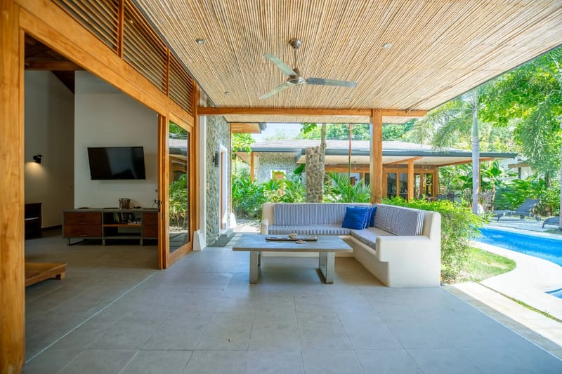 Villa Lola 2 · 4