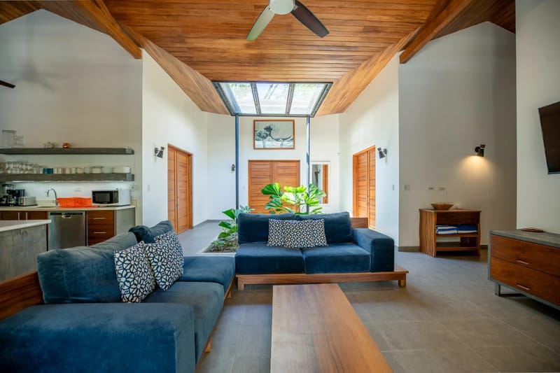 Villa Lola 2 · 5