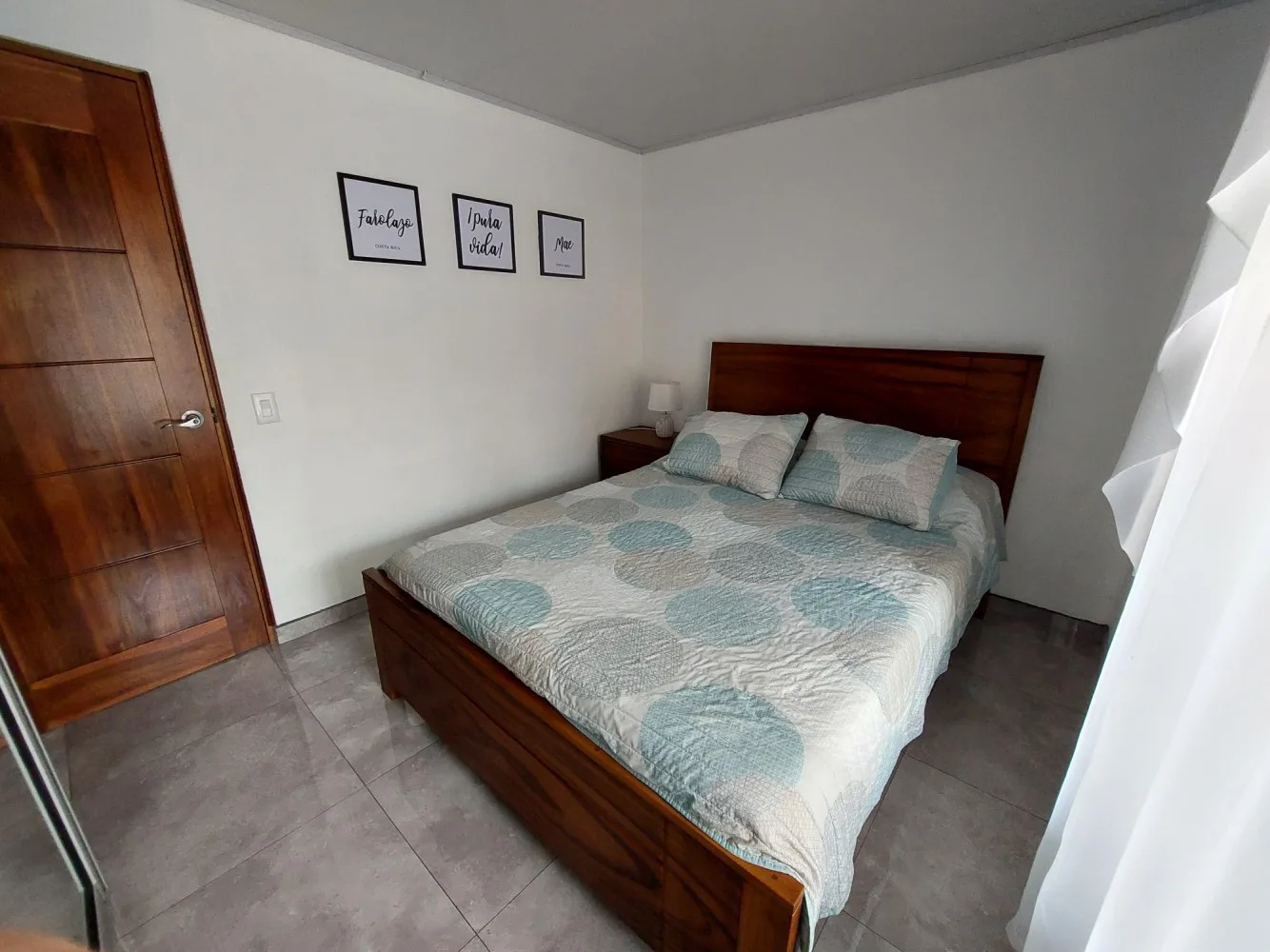 Edward y Familia Inn — Airport Residences