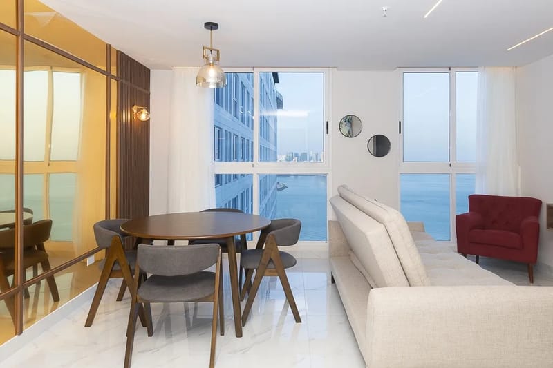 The Iris Condo - Ave. Balboa (Ocean Front)