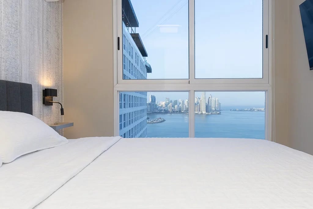 The Iris Condo - Ave. Balboa (Ocean Front)