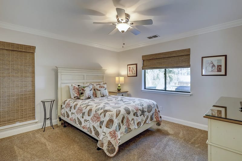 Queen bedroom