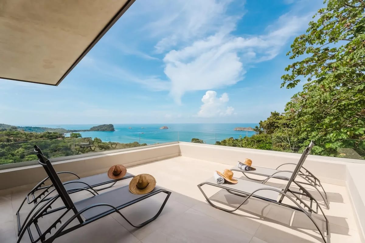 MA-22 — Contemporary Ocean-View Villa