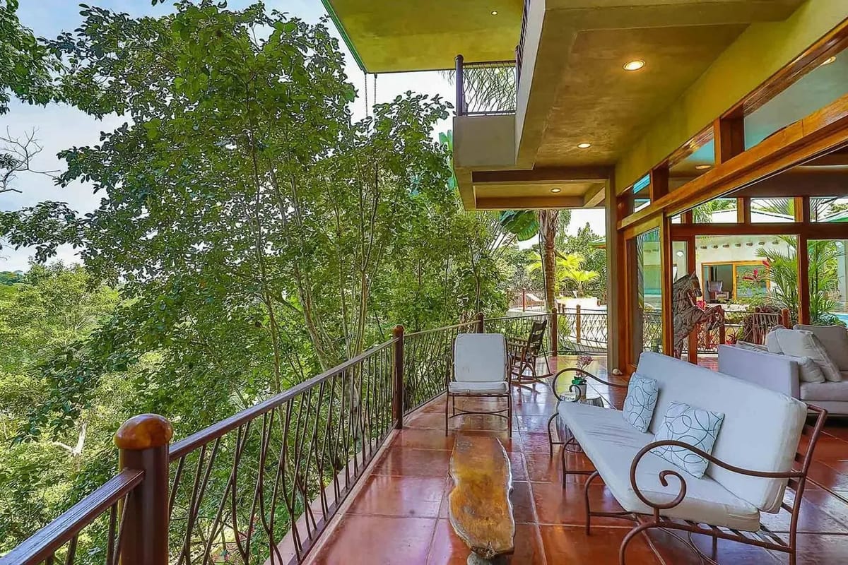 MA-35 — Spacious Home with Large Pool in Tropical Jungle Setting