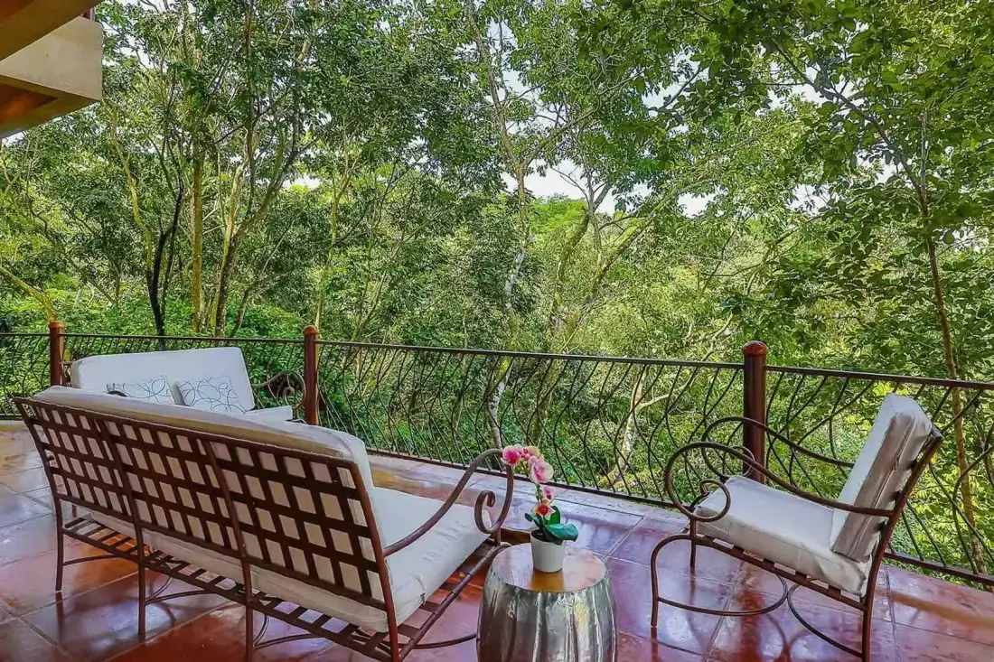 MA-35 — Spacious Home with Large Pool in Tropical Jungle Setting