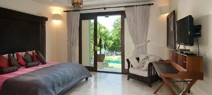 TA-02 — Tamarindo Villa With Pool