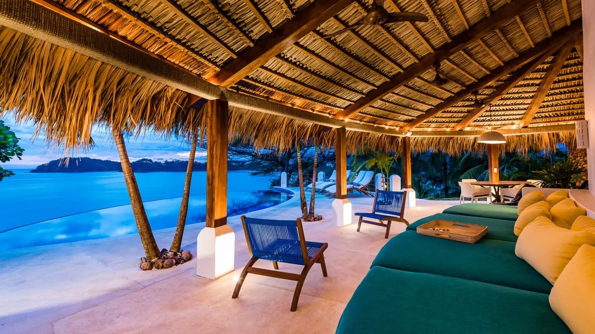 FL-12 — Playa Flamingo Beach Front Family Vacation Rental
